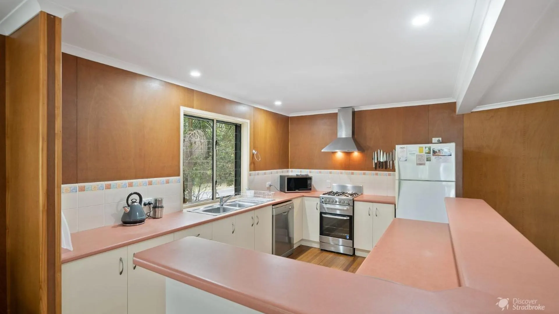 A Turtle House By Discover Stradbroke Point Lookout